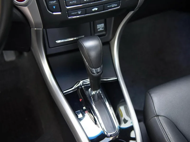 Honda Crider 2017 1.8L CVT Deluxe Special Edition interior photo 8