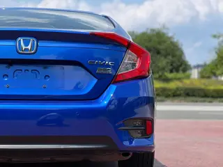 Honda Civic 2019 220TURBO CVT Version dynamique État VI extérieur photo 7 Honda Civic 2019 220TURBO CVT Version dynamique État VI extérieur photo 7