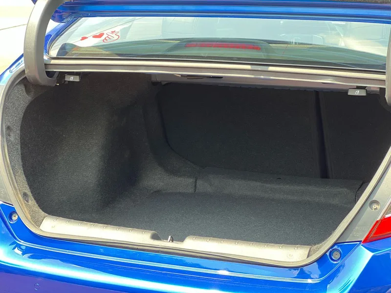 Honda Civic 2019 220TURBO CVT Version dynamique État VI extérieur photo 9 Honda Civic 2019 220TURBO CVT Version dynamique État VI extérieur photo 9
