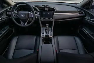 Honda Civic 2019 220TURBO CVT Dynamic Edition Country VI interior photo 6 Honda Civic 2019 220TURBO CVT Dynamic Edition Country VI interior photo 6
