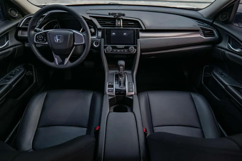 Honda Civic 2019 220TURBO CVT Dynamic Edition Country VI interior photo 6 Honda Civic 2019 220TURBO CVT Dynamic Edition Country VI interior photo 6