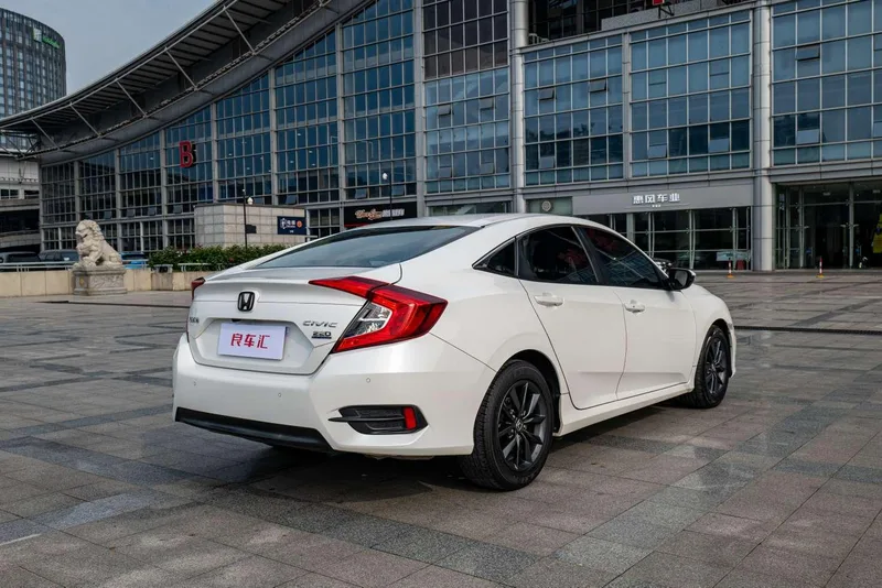 Honda Civic 2019 220TURBO CVT Dynamic Edition Country VI interior photo 9 Honda Civic 2019 220TURBO CVT Dynamic Edition Country VI interior photo 9