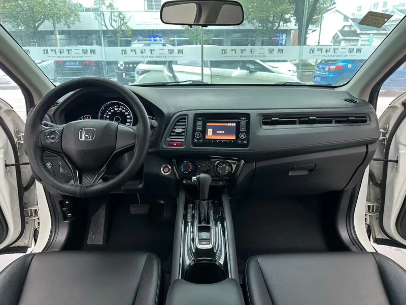 Honda Vezel 2017 1.8L CVT Pionnier à deux roues motrices extérieur photo 5 Honda Vezel 2017 1.8L CVT Pionnier à deux roues motrices extérieur photo 5