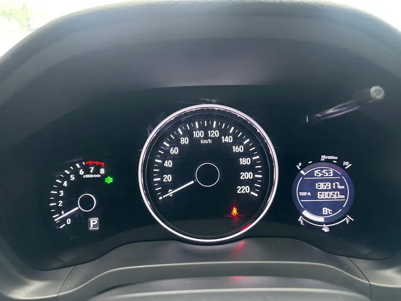Honda Vezel 2017 1.8L CVT Pionnier à deux roues motrices intérieur photo 6 Honda Vezel 2017 1.8L CVT Pionnier à deux roues motrices intérieur photo 6