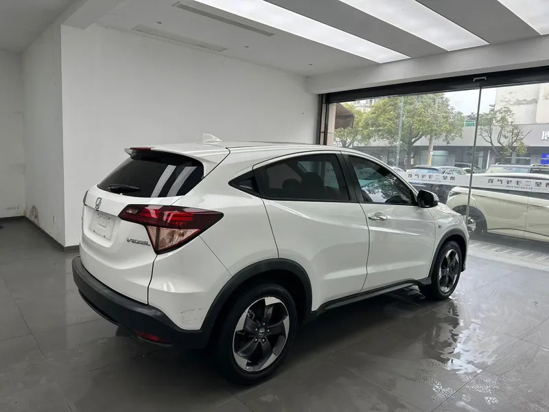 Honda Vezel 2017 1.8L CVT Pionnier à deux roues motrices intérieur photo 9 Honda Vezel 2017 1.8L CVT Pionnier à deux roues motrices intérieur photo 9