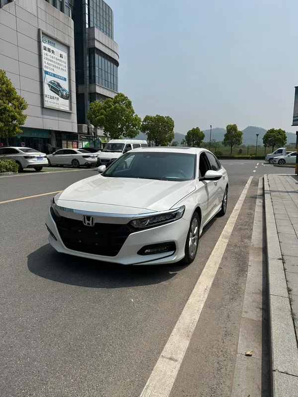 Honda Accord 2018 260TURBO Flagship Edition Country VI exterior photo 1 Honda Accord 2018 260TURBO Flagship Edition Country VI exterior photo 1