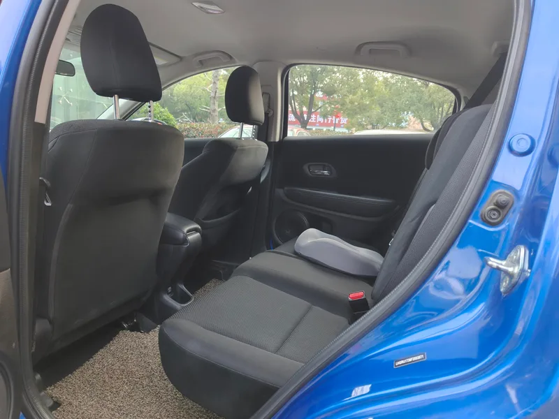 Honda Vezel 2015 1.5L Manual two-wheel drive comfort type exterior photo 5 Honda Vezel 2015 1.5L Manual two-wheel drive comfort type exterior photo 5