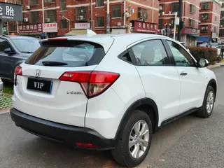 Honda Vezel 2015 1.5L Manual two-wheel drive comfort type interior photo 9 Honda Vezel 2015 1.5L Manual two-wheel drive comfort type interior photo 9