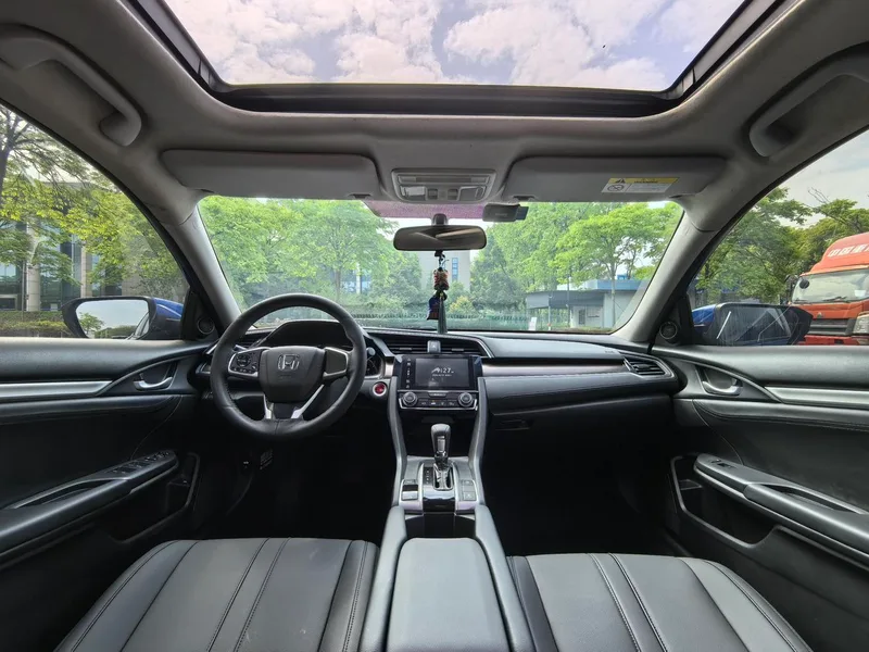 Honda Civic 2019 220TURBO CVT Dynamic Edition Country VI interior photo 7