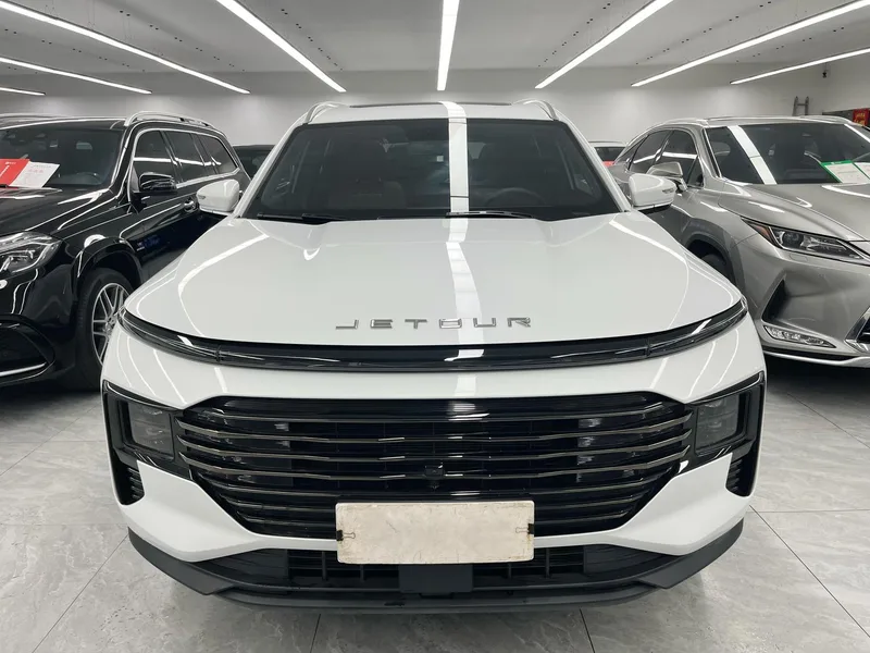 Jetour X70 PLUS 2025 1.5T 7DCT Роскошная версия 7 Кресло экстерьер фото 2 Jetour X70 PLUS 2025 1.5T 7DCT Роскошная версия 7 Кресло экстерьер фото 2