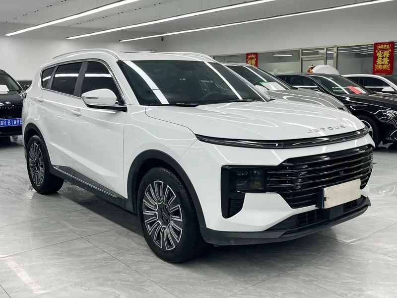 Jetour X70 PLUS 2025 1.5T 7DCT Роскошная версия 7 Кресло экстерьер фото 3 Jetour X70 PLUS 2025 1.5T 7DCT Роскошная версия 7 Кресло экстерьер фото 3