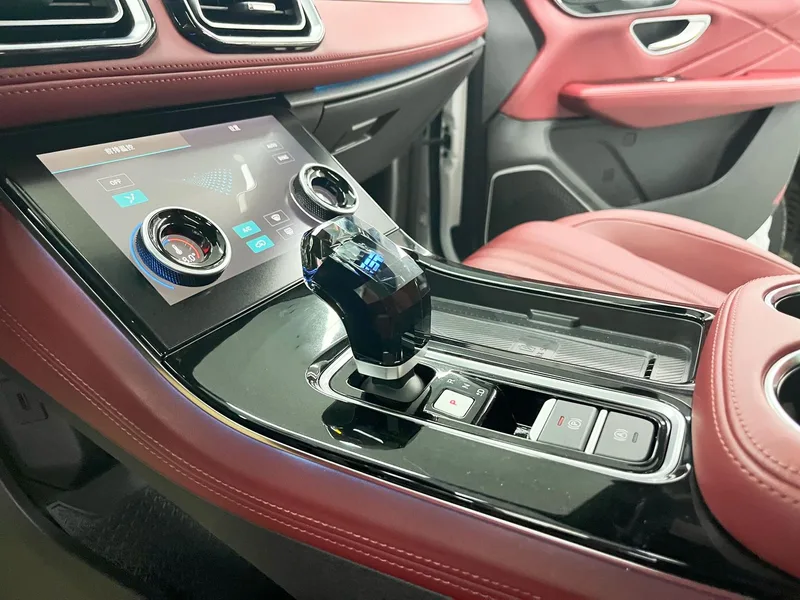 Jetour X70 PLUS 2025 1.5T 7DCT Роскошная версия 7 Кресло интерьер фото 15 Jetour X70 PLUS 2025 1.5T 7DCT Роскошная версия 7 Кресло интерьер фото 15