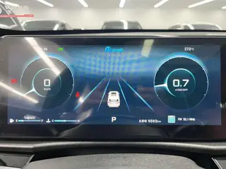 Jetour X70 PLUS 2025 1.5T 7DCT Роскошная версия 7 Кресло интерьер фото 17 Jetour X70 PLUS 2025 1.5T 7DCT Роскошная версия 7 Кресло интерьер фото 17