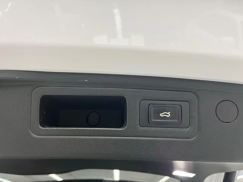Jetour X70 PLUS 2025 1.5T 7DCT Роскошная версия 7 Кресло интерьер фото 18 Jetour X70 PLUS 2025 1.5T 7DCT Роскошная версия 7 Кресло интерьер фото 18