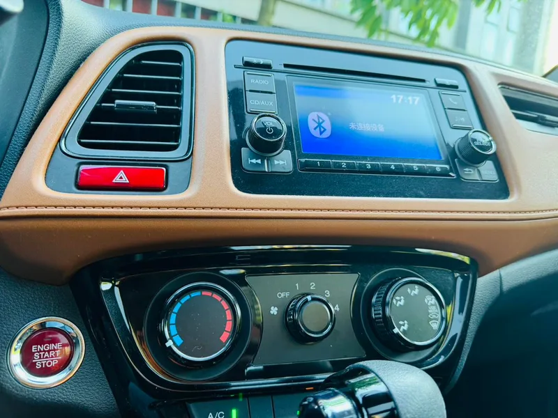 Honda Vezel 2016 1.8L CVT Two-drive pioneer type interior photo 17