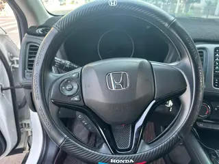 Honda Vezel 2019 1.5L CVT pioneer type Country VI interior photo 12 Honda Vezel 2019 1.5L CVT pioneer type Country VI interior photo 12