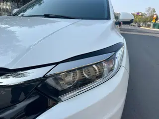 Honda Vezel 2019 1.5L CVT pioneer type Country VI interior photo 15 Honda Vezel 2019 1.5L CVT pioneer type Country VI interior photo 15