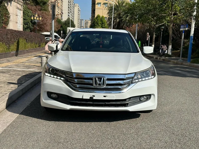 Honda Accord 2015 2.0L LX Comfort Edition exterior photo 2 Honda Accord 2015 2.0L LX Comfort Edition exterior photo 2