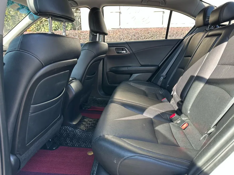 Honda Accord 2015 2.0L LX Comfort Edition interior photo 11 Honda Accord 2015 2.0L LX Comfort Edition interior photo 11