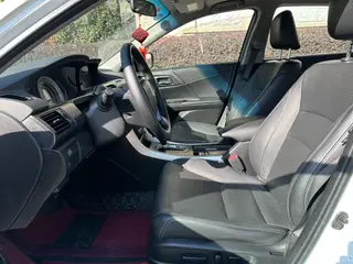 Honda Accord 2015 2.0L LX Comfort Edition interior photo 13 Honda Accord 2015 2.0L LX Comfort Edition interior photo 13