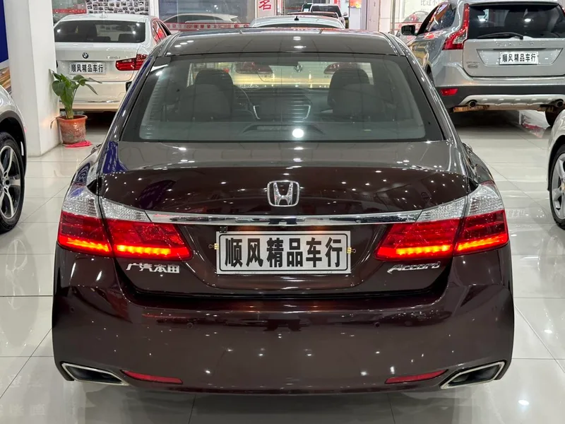 Honda Accord 2014 2.0L EX Version de luxe extérieur photo 2