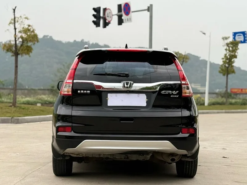 Honda CR-V 2015 2.0L Версия с двумя приводами экстерьер фото 5