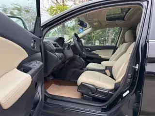 Honda CR-V 2015 2.0L Версия с двумя приводами интерьер фото 8