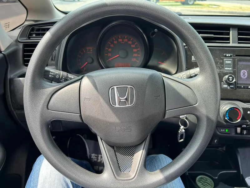 Honda Fit 2020 1.5L CVT Comfort Edition interior photo 12