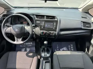 Honda Fit 2020 1.5L CVT Comfort Edition interior photo 15