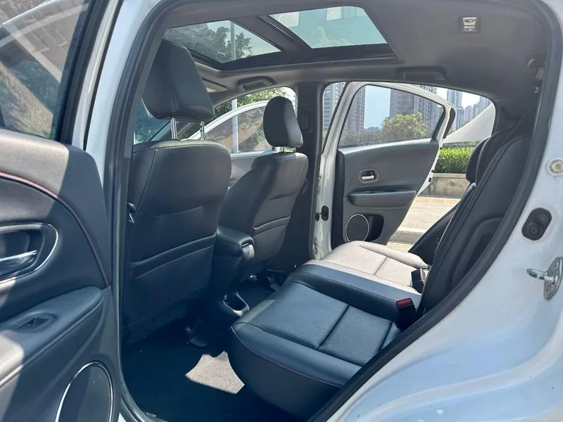 Honda XR-V 2015 1.8L VTi CVT Luxury Edition interior photo 7 Honda XR-V 2015 1.8L VTi CVT Luxury Edition interior photo 7