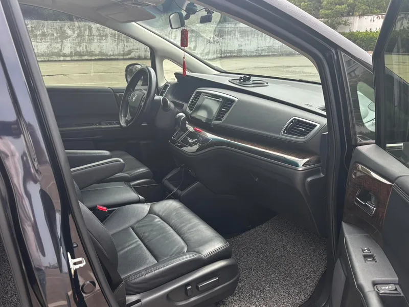Honda Odyssey 2015 2.4L Умная версия экстерьер фото 6