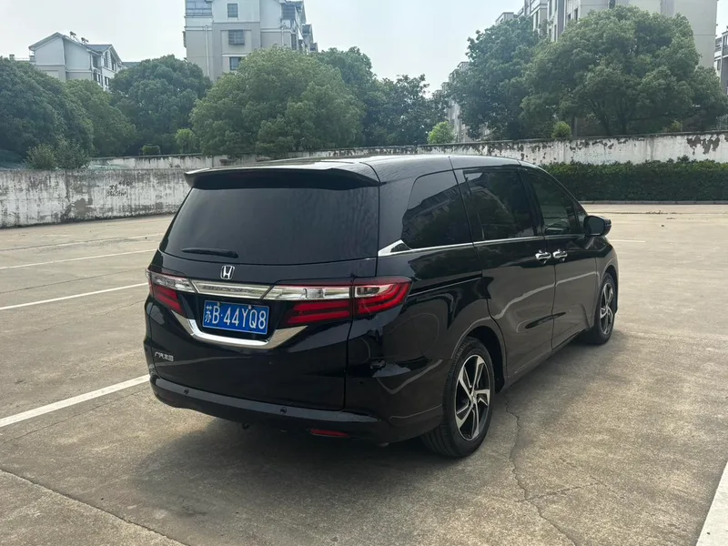 Honda Odyssey 2015 2.4L Умная версия интерьер фото 10