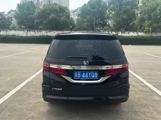 Honda Odyssey 2015 2.4L Умная версия интерьер фото 12