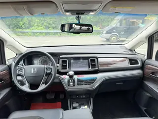 Honda Elysion 2016 2.4L Luxury Edition interior photo 11 Honda Elysion 2016 2.4L Luxury Edition interior photo 11