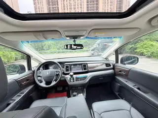 Honda Elysion 2016 2.4L Luxury Edition interior photo 12 Honda Elysion 2016 2.4L Luxury Edition interior photo 12