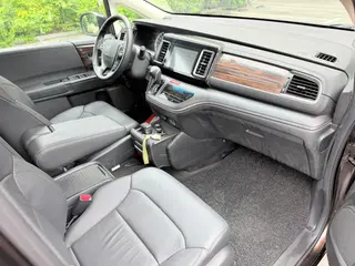 Honda Elysion 2016 2.4L Luxury Edition interior photo 13 Honda Elysion 2016 2.4L Luxury Edition interior photo 13