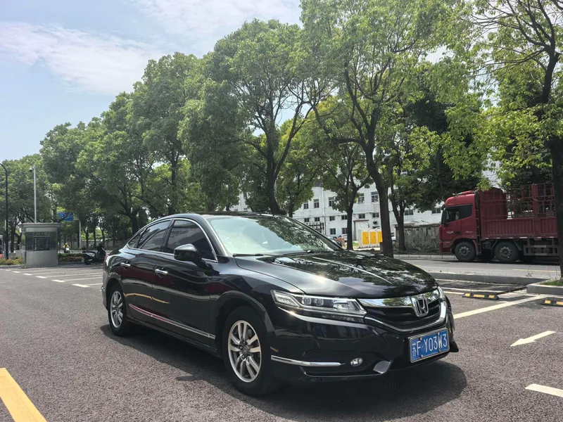 Honda Spirior 2017 2.0L Classic Edition exterior photo 4 Honda Spirior 2017 2.0L Classic Edition exterior photo 4