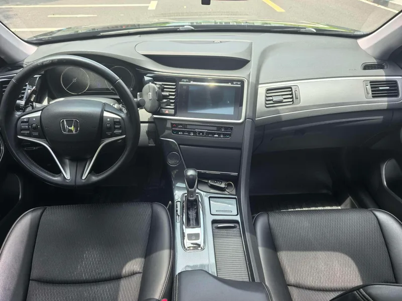 Honda Spirior 2017 2.0L Classic Edition exterior photo 5 Honda Spirior 2017 2.0L Classic Edition exterior photo 5