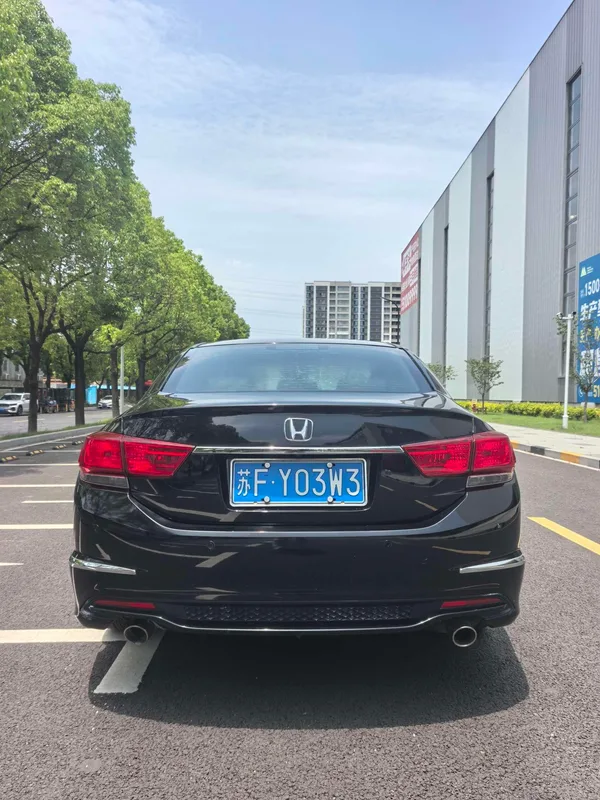 Honda Spirior 2017 2.0L Classic Edition interior photo 8 Honda Spirior 2017 2.0L Classic Edition interior photo 8