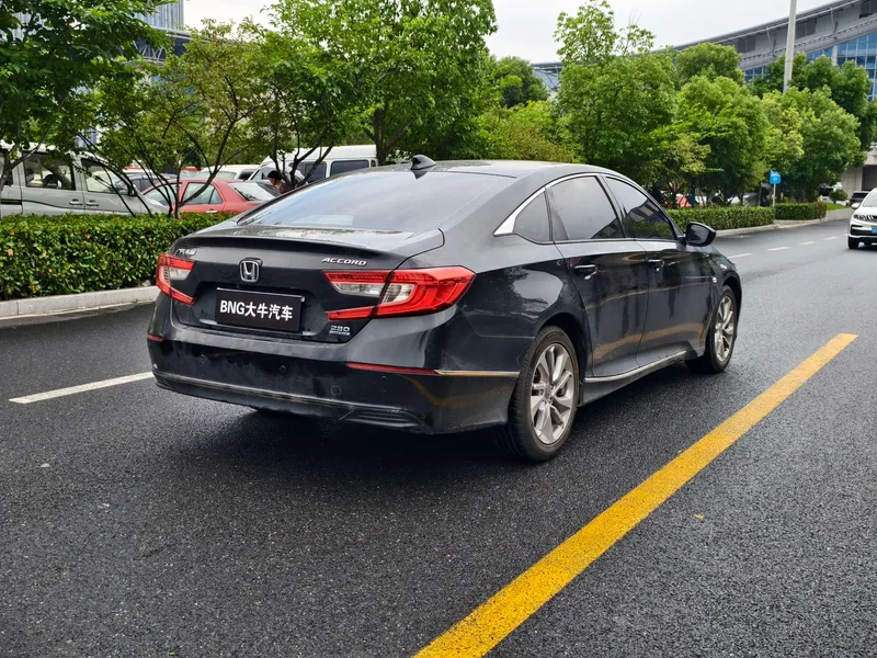 Honda Accord 2018 230TURBO Comfort Edition China V exterior photo 4