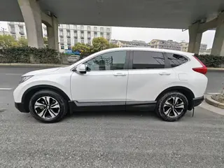 Honda CR-V 2020 Versión deslumbrante plus 240TURBO CVT Versión de moda con tracción en dos ruedas exterior foto 3 Honda CR-V 2020 Versión deslumbrante plus 240TURBO CVT Versión de moda con tracción en dos ruedas exterior foto 3