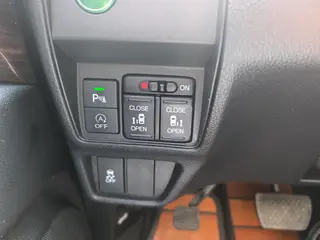 Honda Elysion 2016 2.4L Модная версия экстерьер фото 5