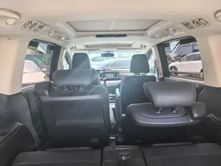 Honda Elysion 2016 2.4L Модная версия интерьер фото 12