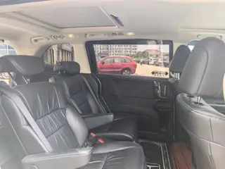 Honda Elysion 2016 2.4L Модная версия интерьер фото 13