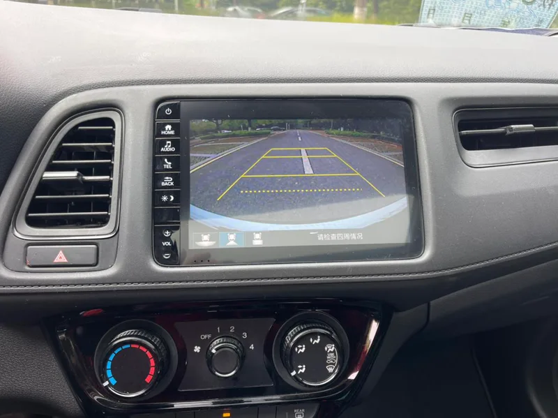 Honda Vezel 2020 1.5L CVT Pioneer Edition interior photo 14 Honda Vezel 2020 1.5L CVT Pioneer Edition interior photo 14