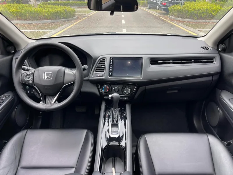 Honda Vezel 2020 1.5L CVT Pioneer Edition interior photo 16 Honda Vezel 2020 1.5L CVT Pioneer Edition interior photo 16