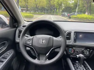 Honda Vezel 2020 1.5L CVT Pioneer Edition interior photo 17 Honda Vezel 2020 1.5L CVT Pioneer Edition interior photo 17