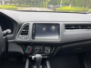 Honda Vezel 2020 1.5L CVT Pioneer Edition interior photo 18 Honda Vezel 2020 1.5L CVT Pioneer Edition interior photo 18