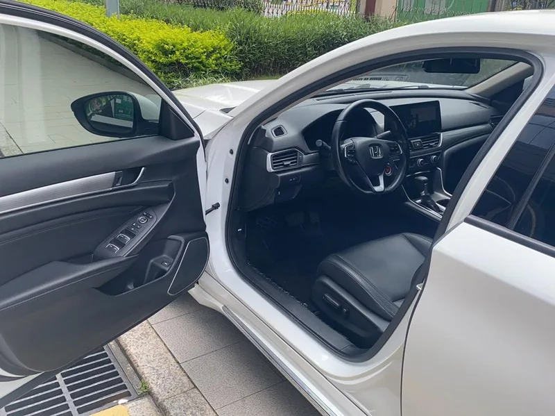 Honda Accord 2018 260TURBO Elite Edition Country VI interior photo 11 Honda Accord 2018 260TURBO Elite Edition Country VI interior photo 11