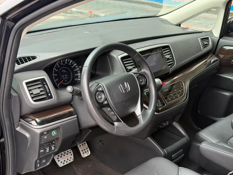 Honda Odyssey 2018 2.4L Versión de disfrute inteligente interior foto 11